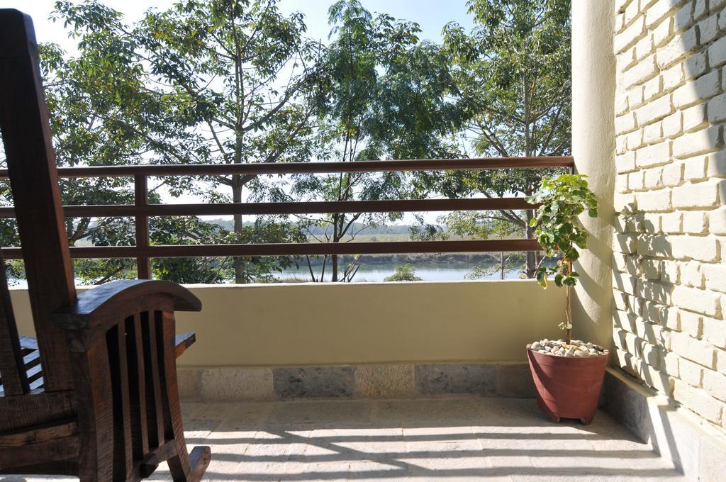 River View Jungle Camp Sauraha Exterior foto